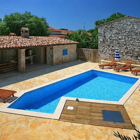 Simone Willa *
